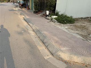 Đất mặt đường tả thanh oai  thanh trì.giá 6,6 tỷ có thương lượng.61,7m2 ô tô vào nhà  0968 613 ***