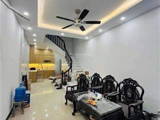 Pháo đài láng, 38m, 4ngủ, ngõ ba gác thông, nhà đẹp ở ngay, kinh doanh tốt, mặt tiền rộng, sổ vuông