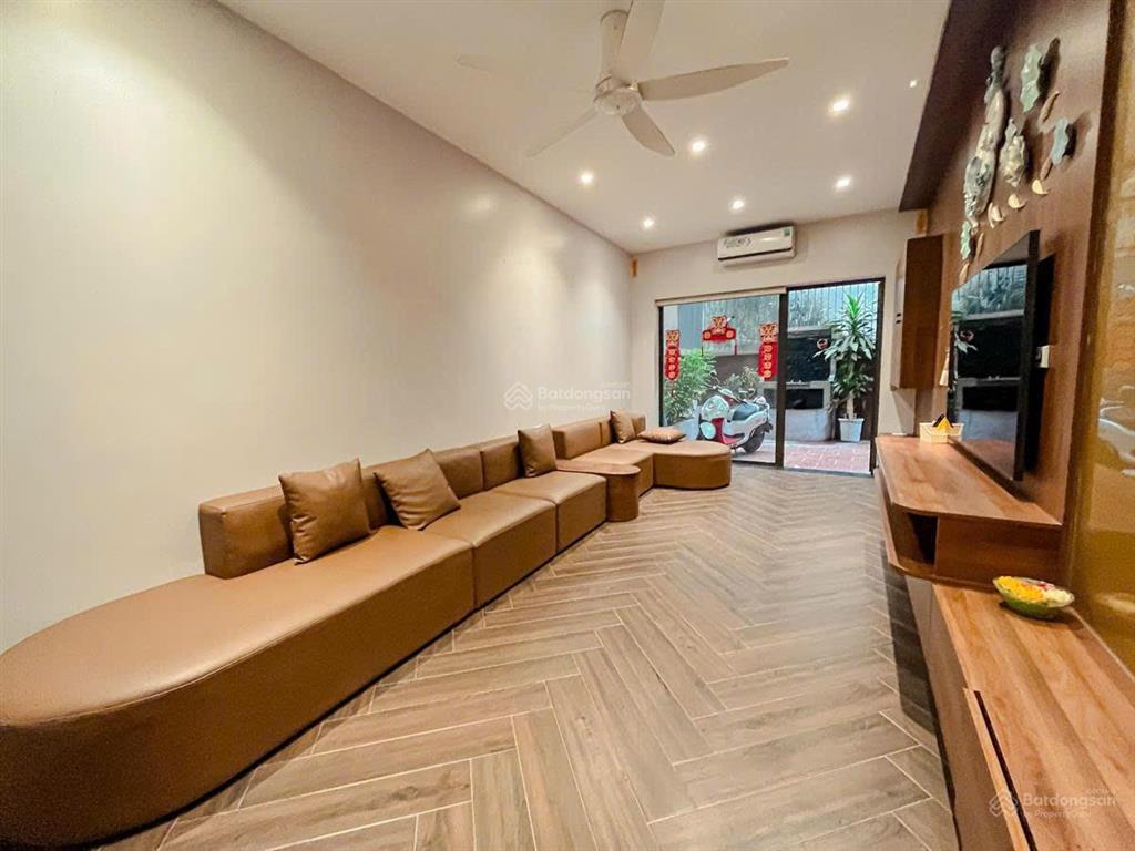 Xã đàn, 76m2, không quy hoạch, 2 mặt ngõ ba gác, sổ nở hậu vuông vắn, nhà đẹp full nội thất cao cấp