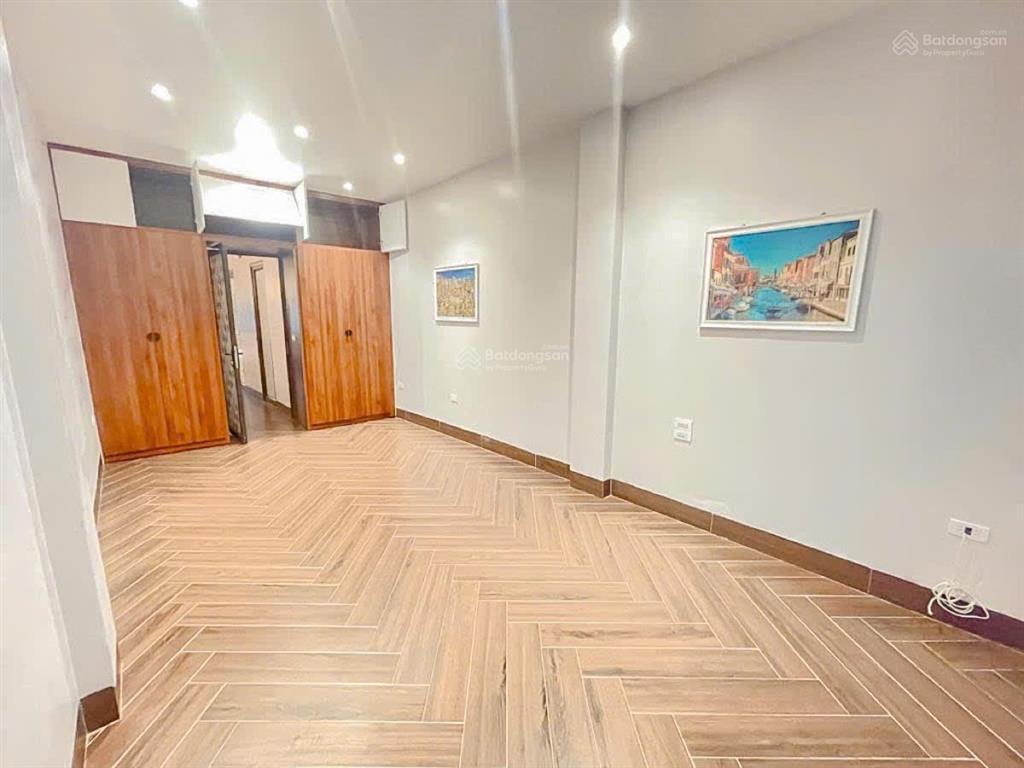 Xã đàn, 76m2, không quy hoạch, 2 mặt ngõ ba gác, sổ nở hậu vuông vắn, nhà đẹp full nội thất cao cấp