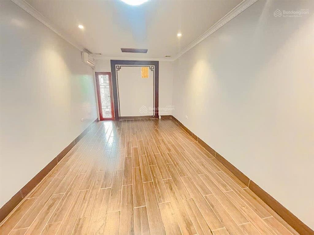 Xã đàn, 76m2, không quy hoạch, 2 mặt ngõ ba gác, sổ nở hậu vuông vắn, nhà đẹp full nội thất cao cấp