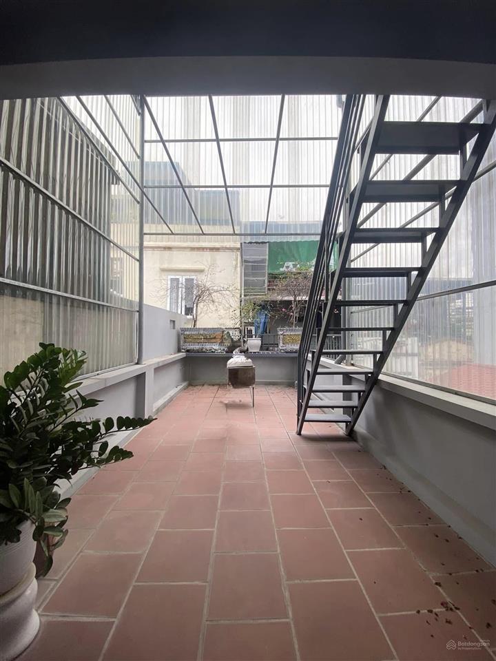 Xã đàn, 76m2, không quy hoạch, 2 mặt ngõ ba gác, sổ nở hậu vuông vắn, nhà đẹp full nội thất cao cấp