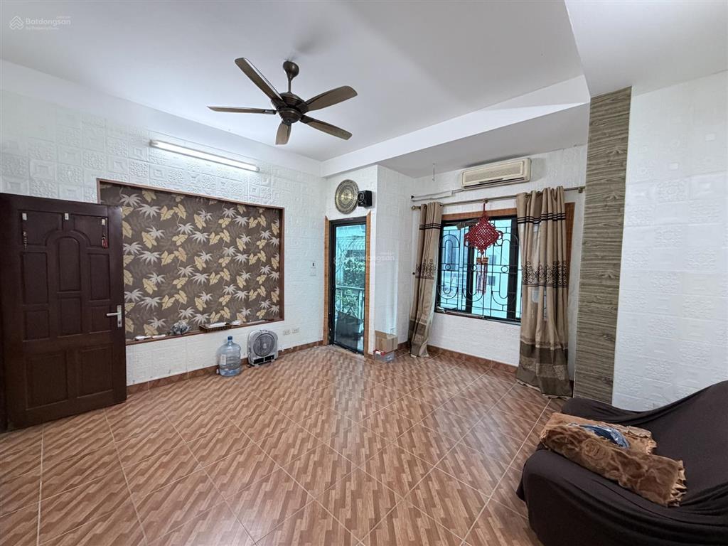Vip thái hà, 60m, ô tô tránh nhau, lô góc, kinh doanh đỉnh, mặt tiền khủng, sổ vuông, nhà dân xây