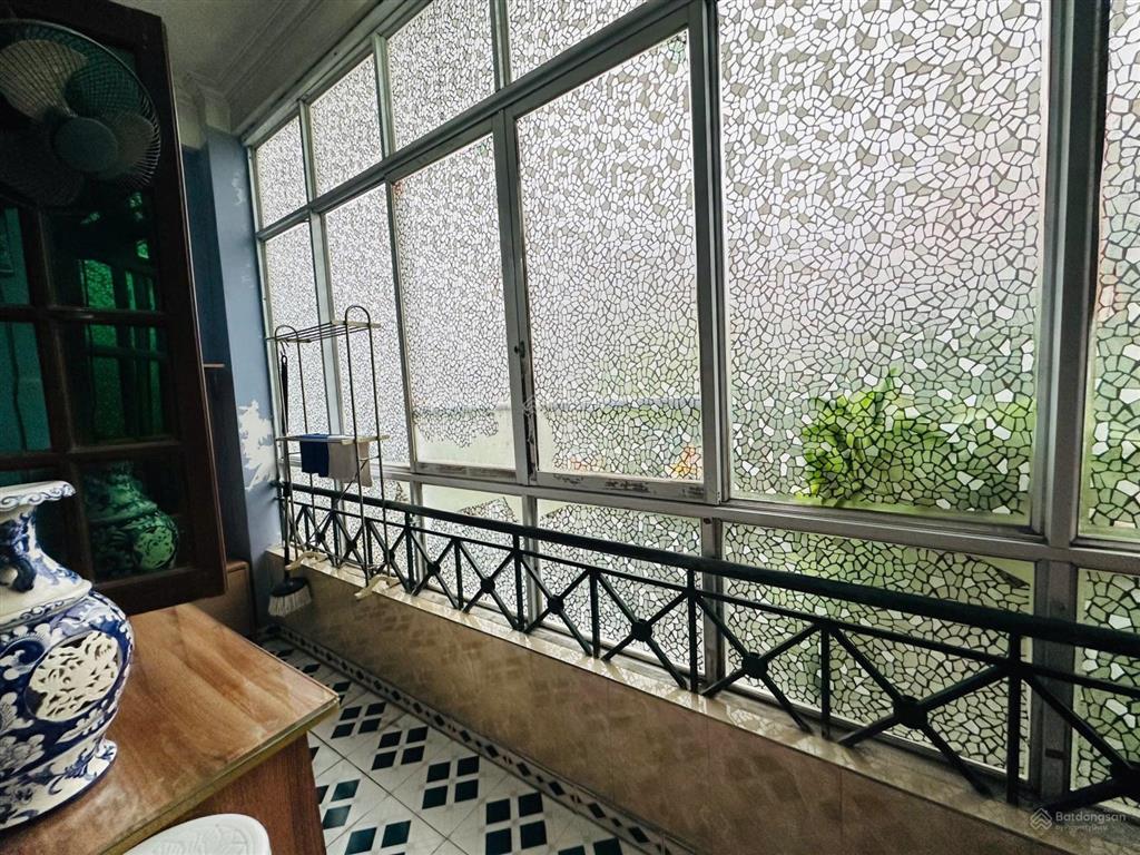 Mặt phố vip, lô góc mặt tiền khủng, vỉa hè rộng kinh doanh đỉnh, sổ vuông nở hậu, không quy hoạch