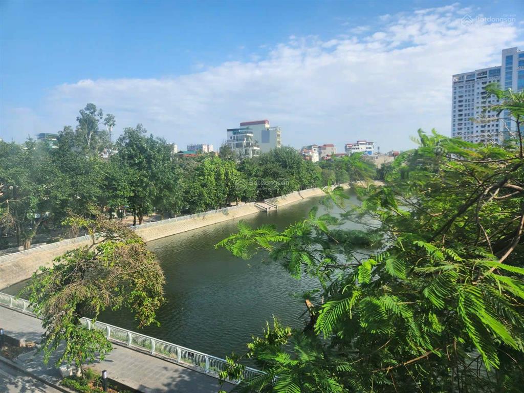 Mặt hồ xã đàn, 50m, vỉa hè rộng kinh doanh đỉnh, view hồ triệu đô, sổ vuông đét, không quy hoạch