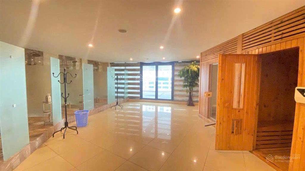 Mặt phố dương đình nghệ, 170m2  12 tầng, thang máy, full pccc, có hầm, vỉa hè rộng, sổ nở hậu