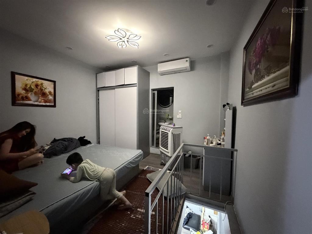 Tập thể thọ lão, 50m2, 2ngủ 2wc, căn góc thoáng, nhà đẹp ở ngay, ô tô đỗ, sân chơi rộng, hàng hiếm