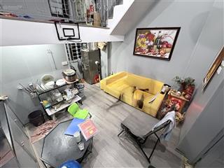 Tập thể thọ lão, 50m2, 2ngủ 2wc, căn góc thoáng, nhà đẹp ở ngay, ô tô đỗ, sân chơi rộng, hàng hiếm