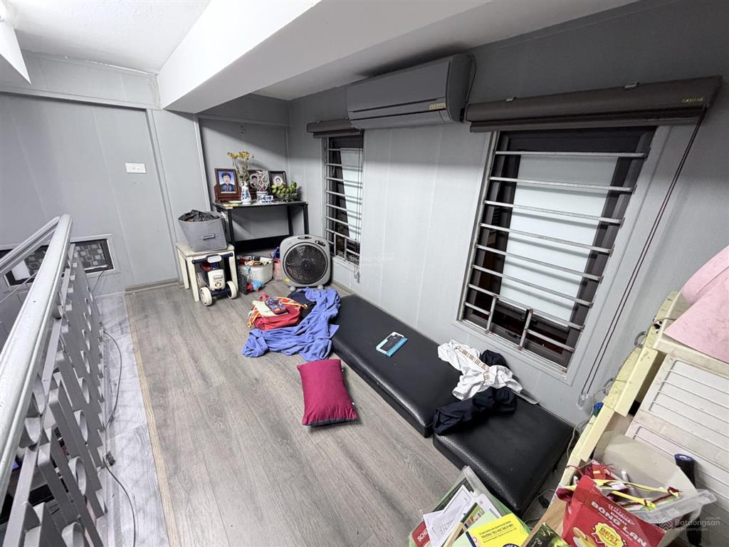 Tập thể thọ lão, 50m2, 2ngủ 2wc, căn góc thoáng, nhà đẹp ở ngay, ô tô đỗ, sân chơi rộng, hàng hiếm