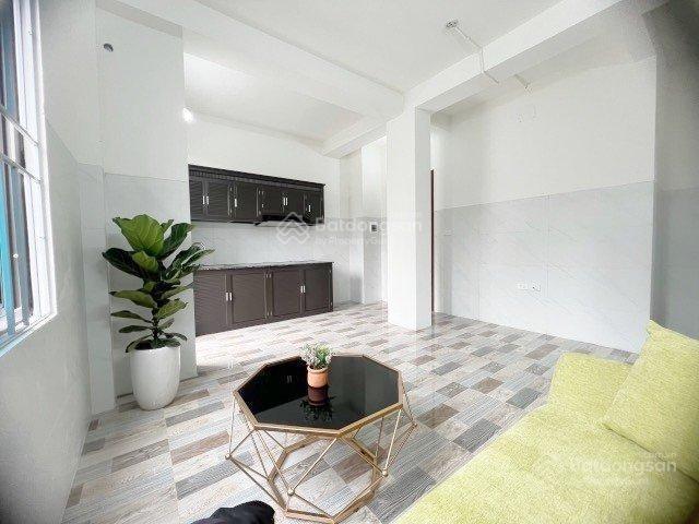 Chính chủ cho thuê phòng 1pn 1 khách tại ngõ 68 đình quán (có ban công siêu thoáng)
