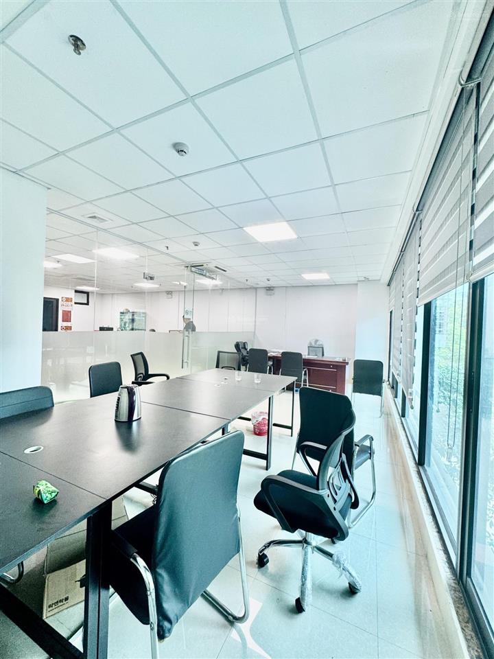 Cho thuê văn phòng mễ trì hạ  nam từ liêm, diện tích 100m2, giá thuê 20.000.000đ.  0965 383 ***