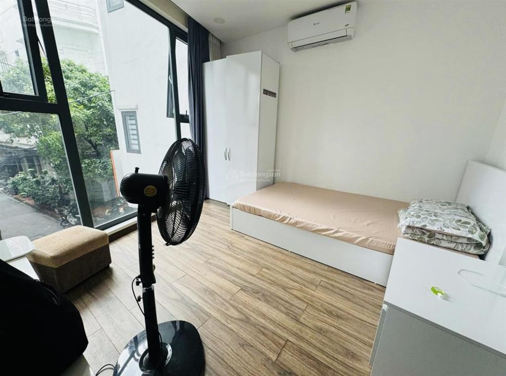 Cho thuê căn hộ 2 ngủ 1 khách +, mới xây tại vạn phúc  ba đình