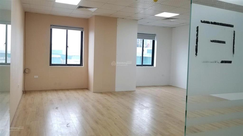 Cho thuê gấp văn phòng 55m2, 11 triệu tại thành thái, dịch vọng, cầu giấy, hà nội