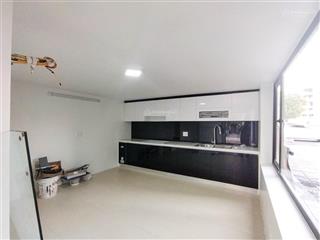 Nhà mặt đường hạ lý .lô góc ,ngay sát đường thế lữ,cầu thang máy ,nhà mới