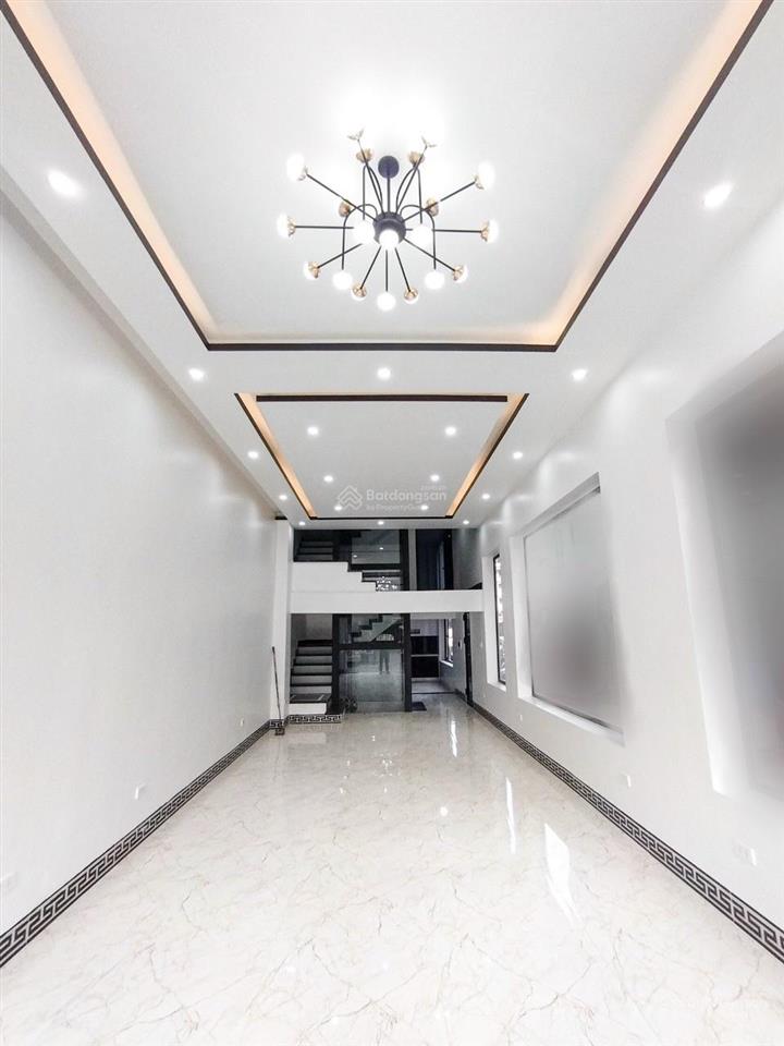 Nhà mặt đường hạ lý .lô góc ,ngay sát đường thế lữ,cầu thang máy ,nhà mới
