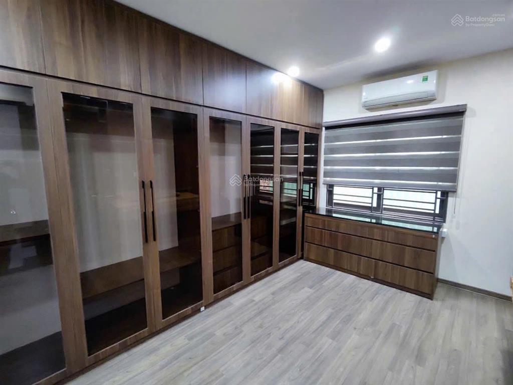 Bán nhà mặt đường đồng thiện thiên lôi.vị trí đẹp.kinh doanh tốt,vỉa hè rộng