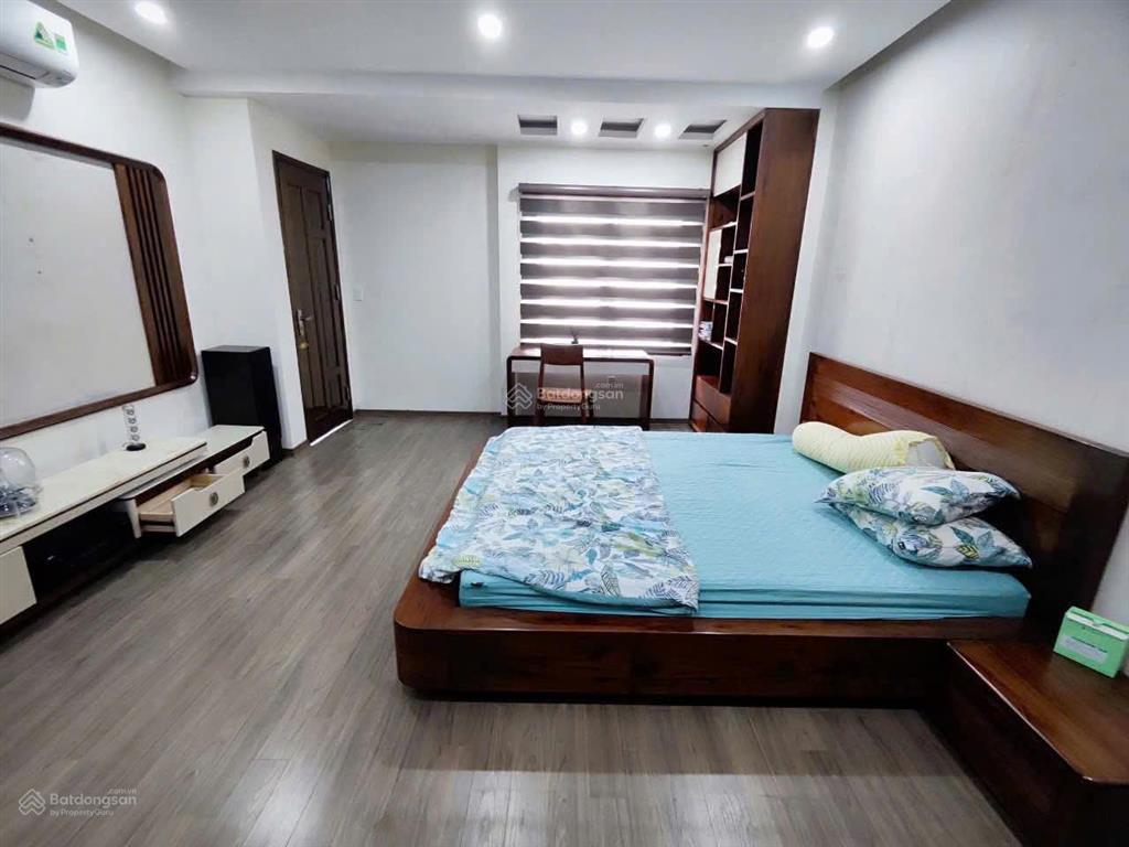 Bán nhà mặt đường đồng thiện thiên lôi.vị trí đẹp.kinh doanh tốt,vỉa hè rộng
