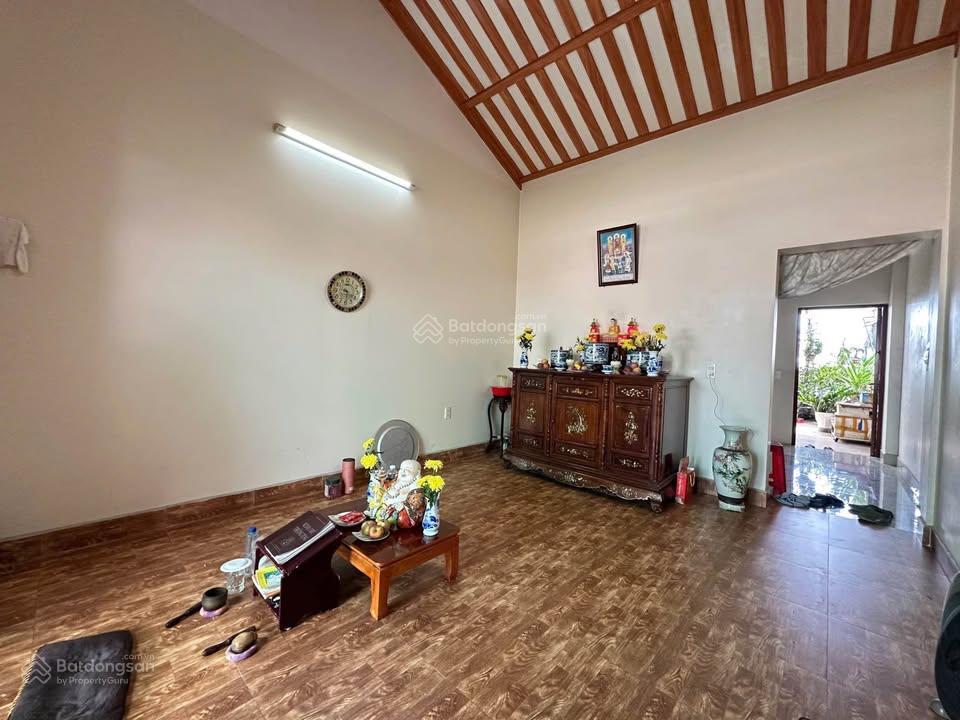 Bán nhà mặt đường chùa hàng ,đoạn đầu gần tô hiệu ,cầu thang máy