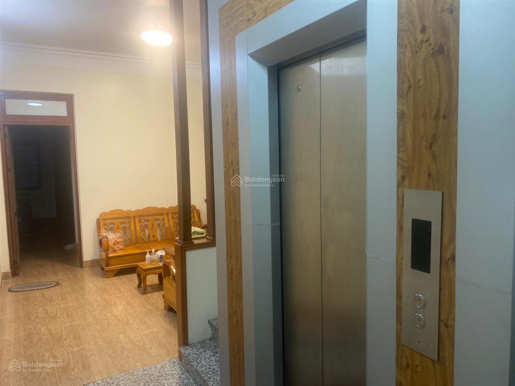 Bán nhà mặt đường chùa hàng ,đoạn đầu gần tô hiệu ,cầu thang máy