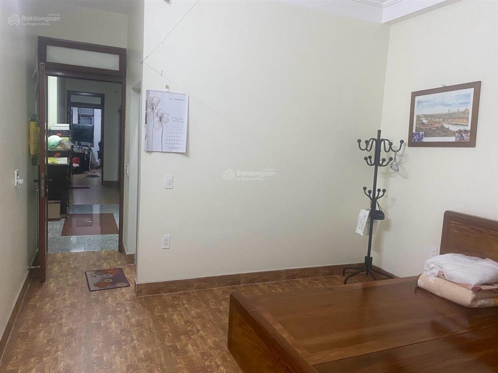 Bán nhà mặt đường chùa hàng ,đoạn đầu gần tô hiệu ,cầu thang máy