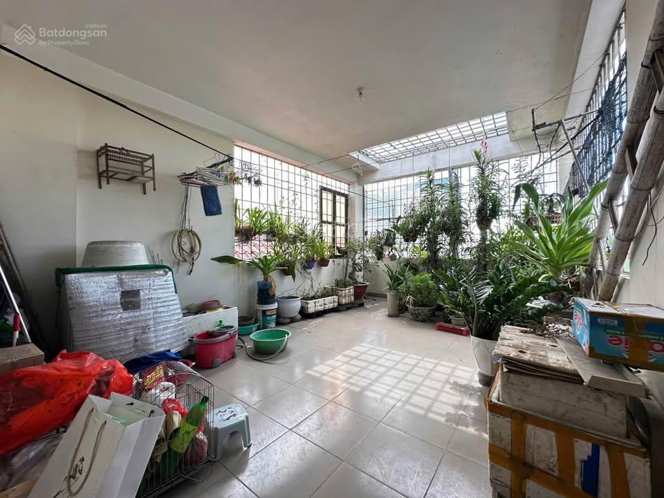 Bán nhà mặt đường chùa hàng ,đoạn đầu gần tô hiệu ,cầu thang máy