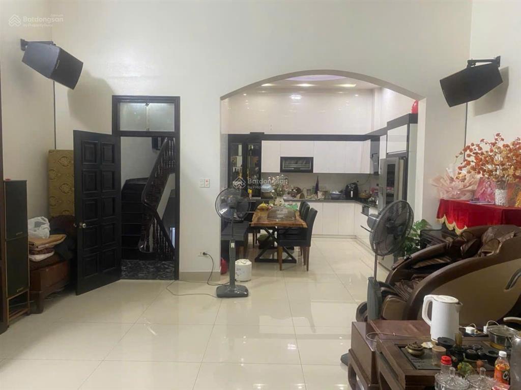 Bán nhà mặt đường đình đông. dtmb 90m2 (mặt tiền 6,3m vuông đét, lô góc)