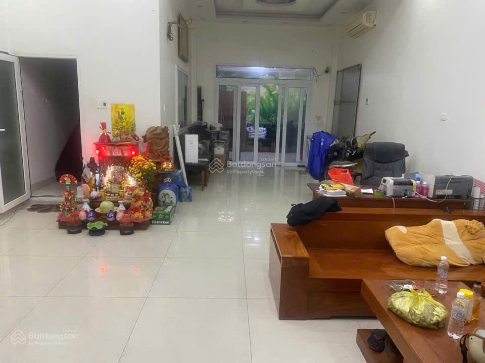 Bán nhà mặt đường đình đông. dtmb 90m2 (mặt tiền 6,3m vuông đét, lô góc)