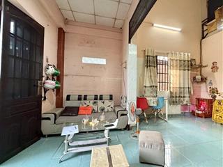 Ngay ga metro. linh trung  chỉ 5.5 tỷ. nhà vị trí đẹp  dt 72m2  hxh 5m