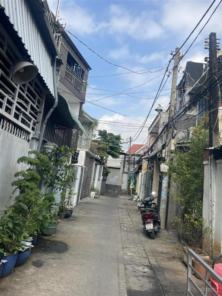 Chỉ 7tỷ  hxh hiệp phú  lê văn việt  dt 121m2 ngang 5.8m  đất có 6 p. trọ  thuê khoáng 12tr