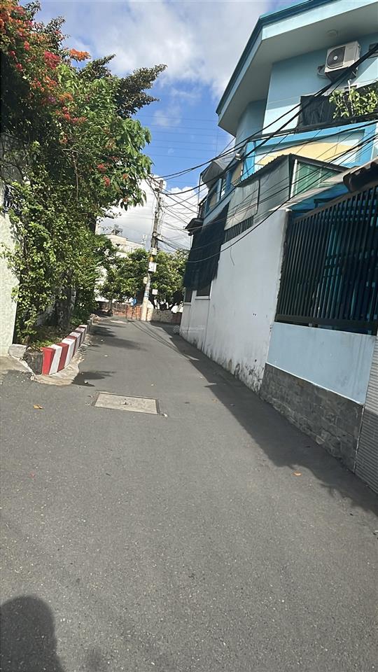 Hiệp phú  hơn 5 tỷ  68m²  nhà 2 lầu hxh thông  ngang 5m  3pn
