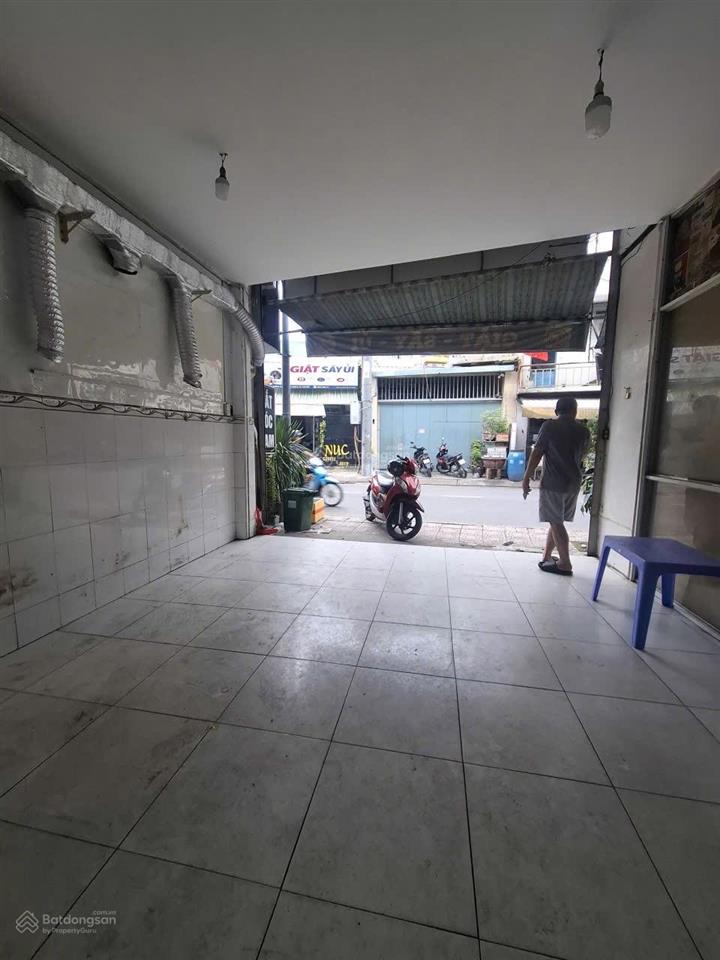 Phước long b  mt đường 22  hơn 9tỷ  104m² ngang 8m  thu nhập 18triệu/tháng.