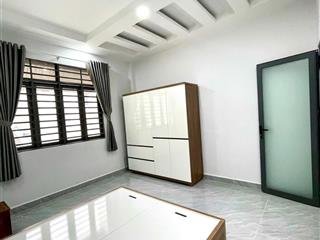 Lê văn việt  hơn 7tỷ  4 tấm  hxh 6m. nhà mới  5pn  5wc  sẵn nội thất