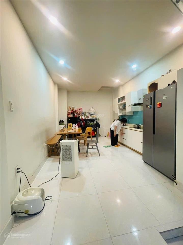 Trần thị điệu  phước long b  chỉ 5.3 tỷ nhà 3 lầu  3pn  50m²  hxh