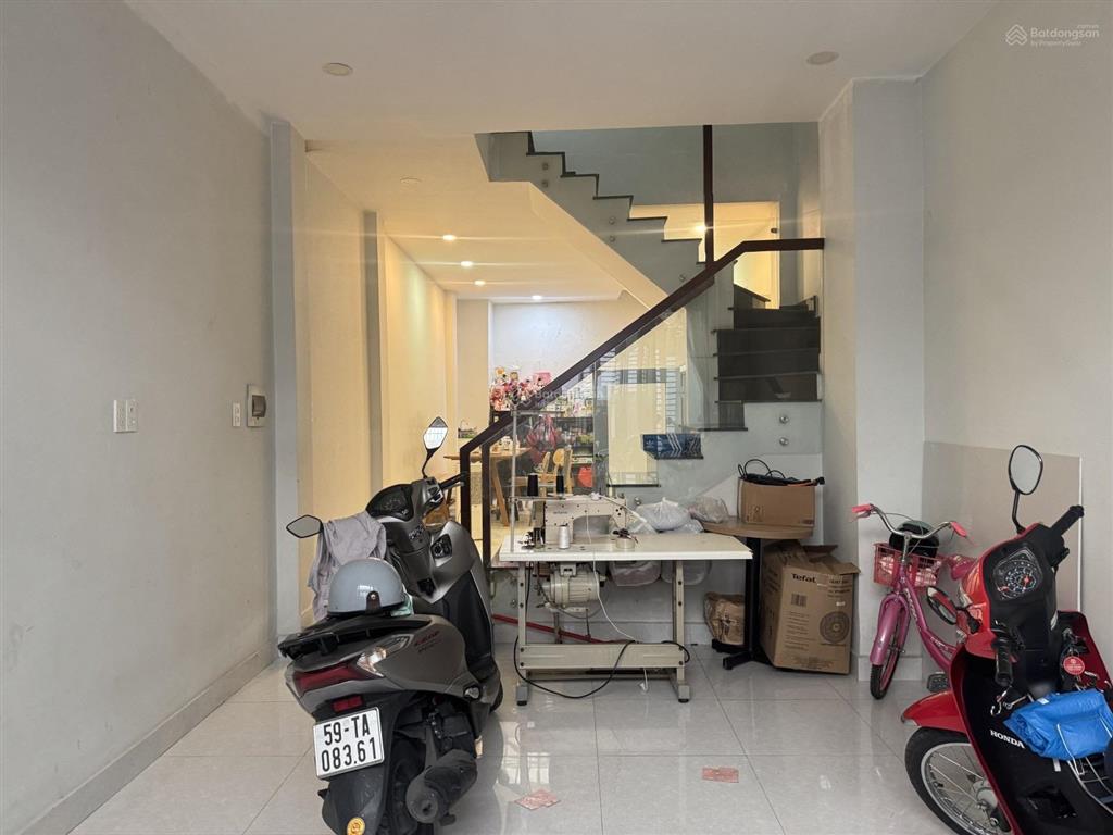 Trần thị điệu  phước long b  chỉ 5.3 tỷ nhà 3 lầu  3pn  50m²  hxh
