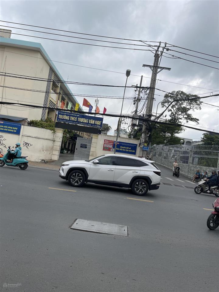 Võ văn ngân  nhà 42m²  hơn 3 tỷ  2pn  lê lai 0939 888 ***..