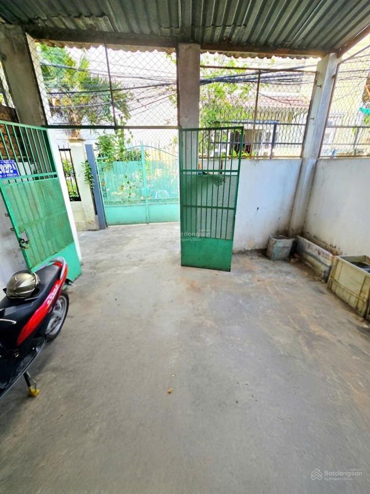 Lã xuân oai  thủ đức  chỉ 4.25 tỷ  74m² nhà cấp 4  hẻm 3m  gần mặt tiền.