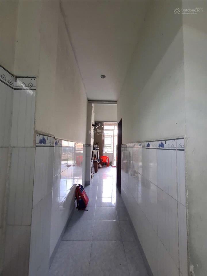 Tăng nhơn phú b  hơn 4tỷ  có nhà hxh ngang 5.56m  2 lầu  3pn  vào ở ngay
