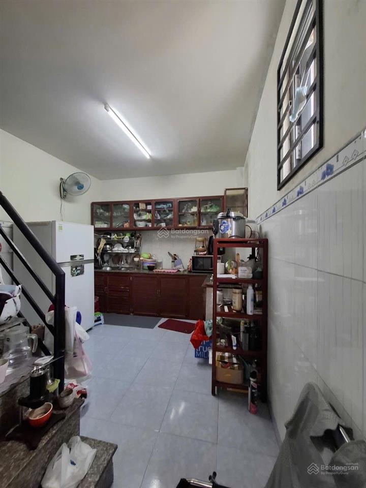 Tăng nhơn phú b  hơn 4tỷ  có nhà hxh ngang 5.56m  2 lầu  3pn  vào ở ngay