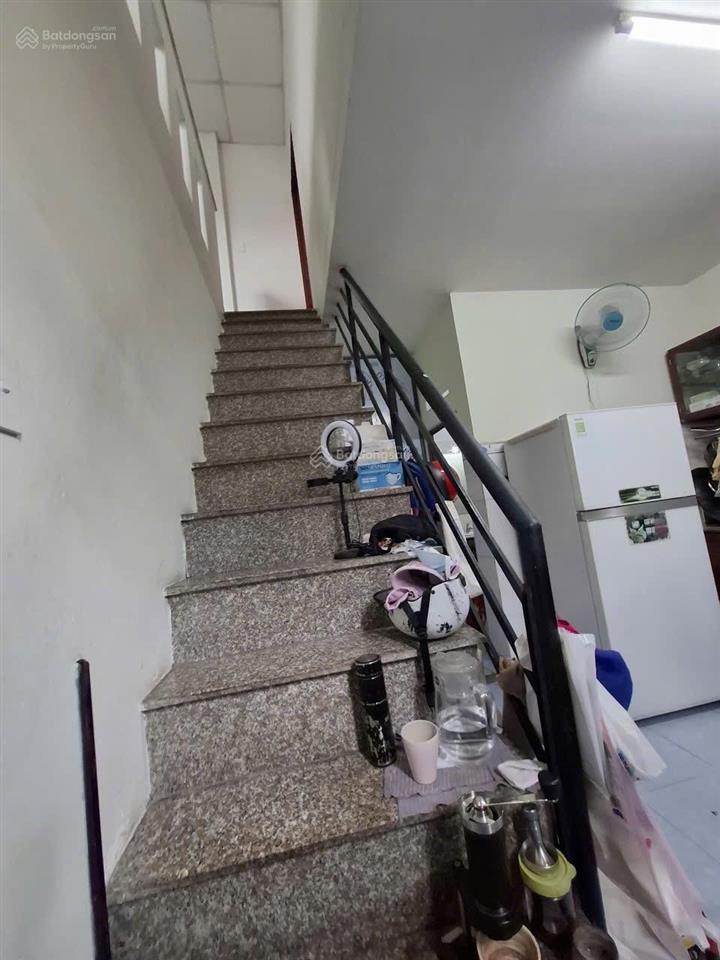 Tăng nhơn phú b  hơn 4tỷ  có nhà hxh ngang 5.56m  2 lầu  3pn  vào ở ngay