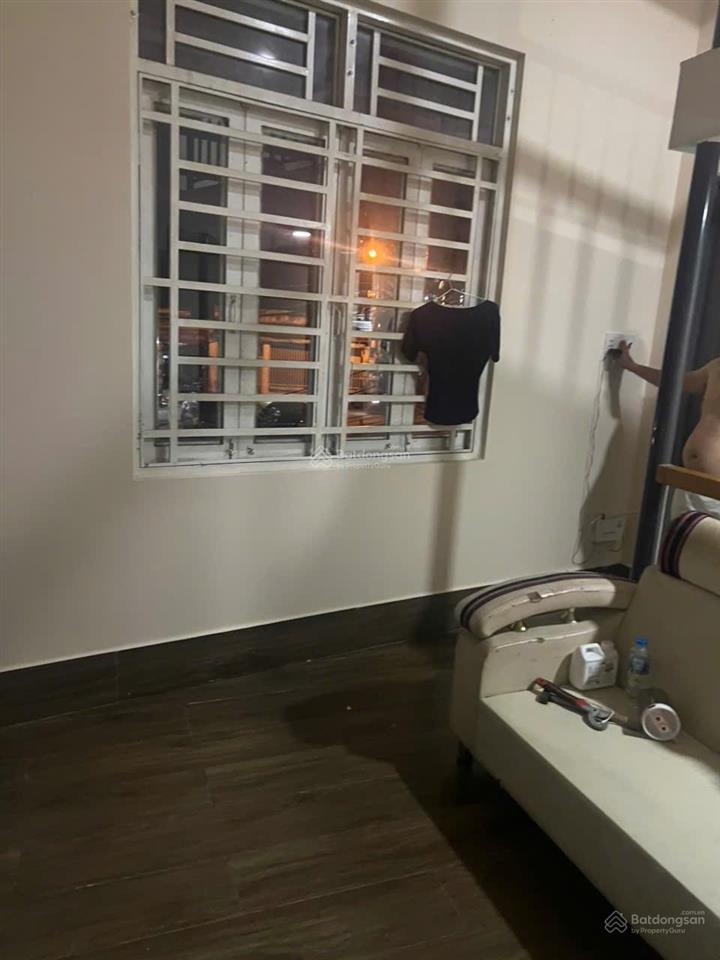 Tăng nhơn phú a  đường 8m kd  chỉ 5 tỷ. nhà 2 lầu  50m2  mua ở & kinh doanh.
