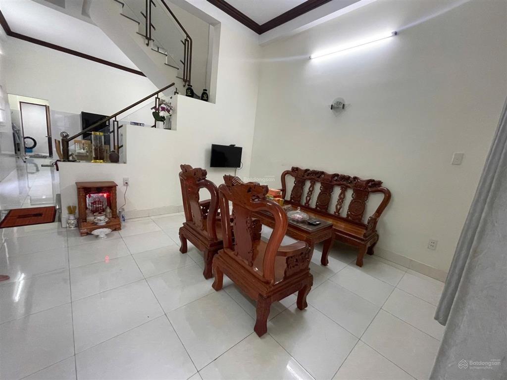 7.5tỷ  nhà mt đường sốhoàng hữu nam 105m2 ngang 5m  2 lầu mới  3pn.