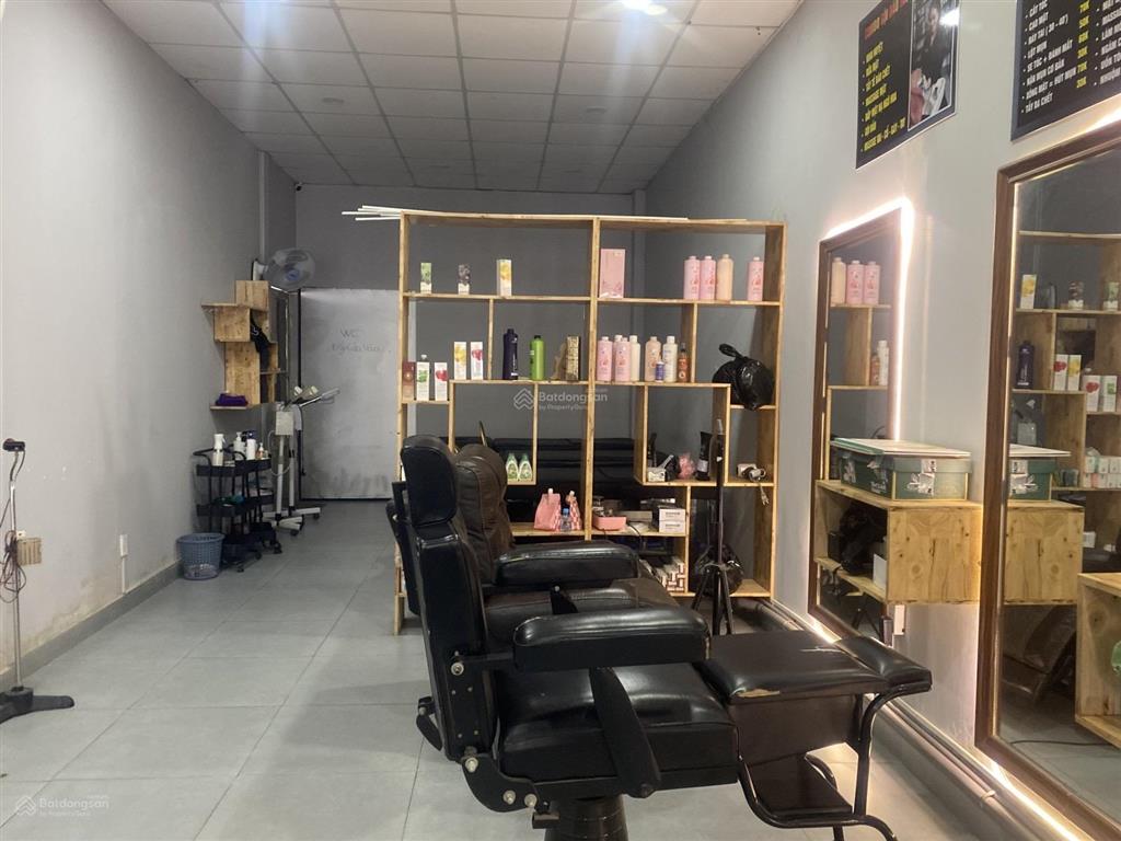 Mặt tiền hoàng hữu nam  93m2  chỉ 15tỷ. ngang 5m  dòng tiền sẵn 15triệu/ tháng.