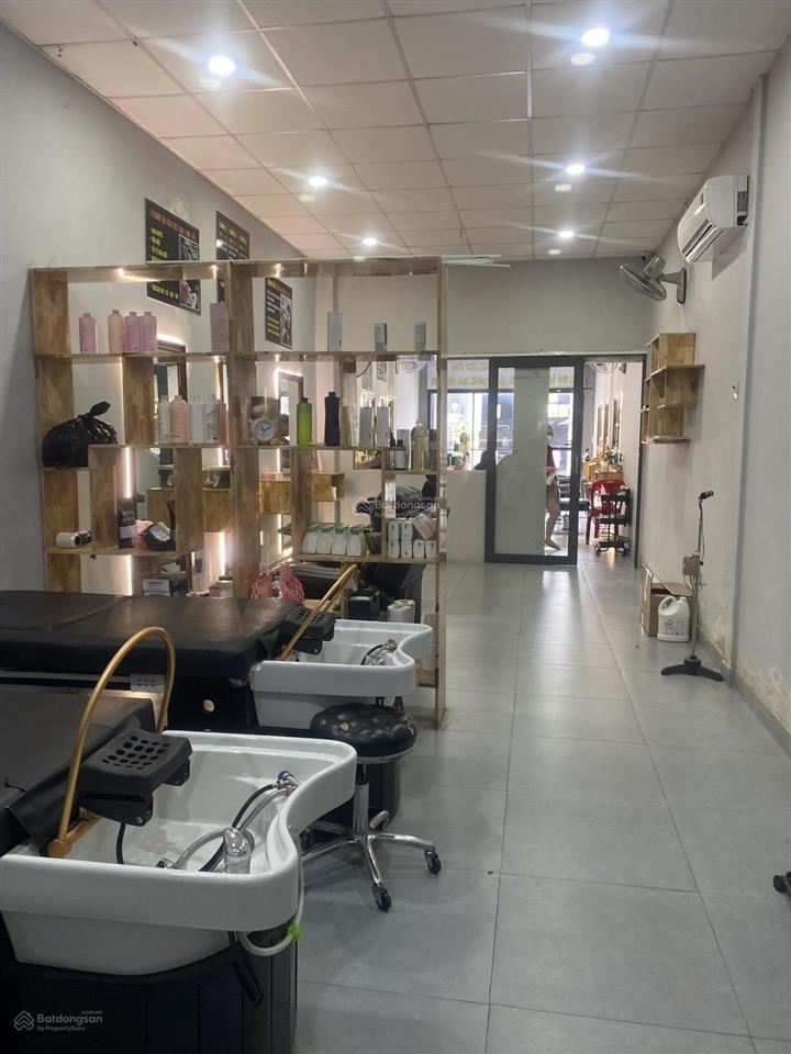 Mặt tiền hoàng hữu nam  93m2  chỉ 15tỷ. ngang 5m  dòng tiền sẵn 15triệu/ tháng.