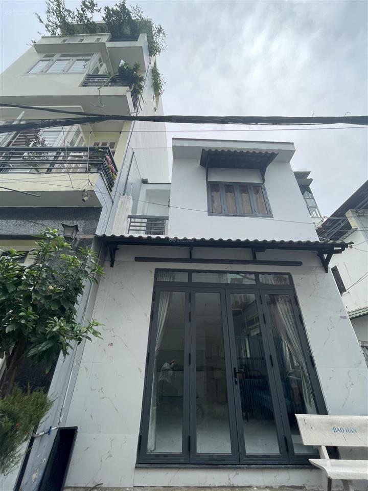 Trương văn thành  hơn 4 tỷ có nhà hẻm xe hơi mới keng  ngang 4.5m  nội thất cơ bản.