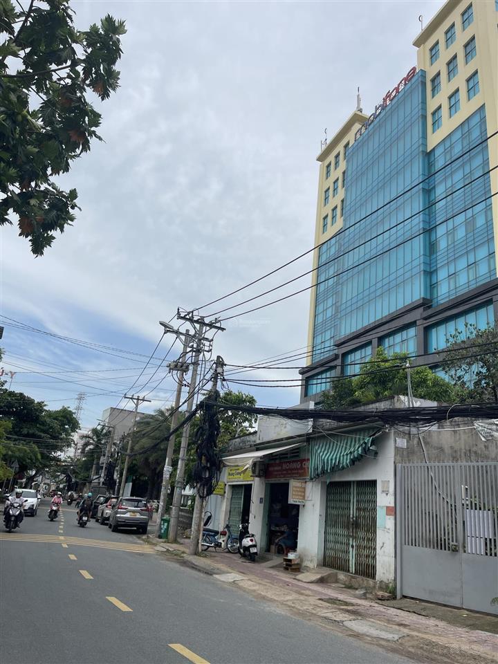 Trương văn thành  hơn 4 tỷ có nhà hẻm xe hơi mới keng  ngang 4.5m  nội thất cơ bản.