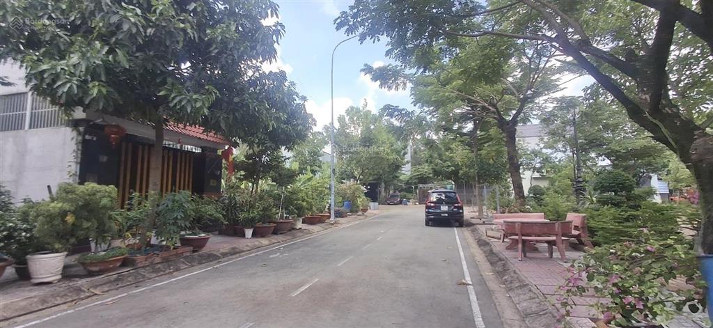 Hơn 6 tỷ  đất mặt tiền  113m2  ngang 5m. đường số 249 hoàng hữu nam