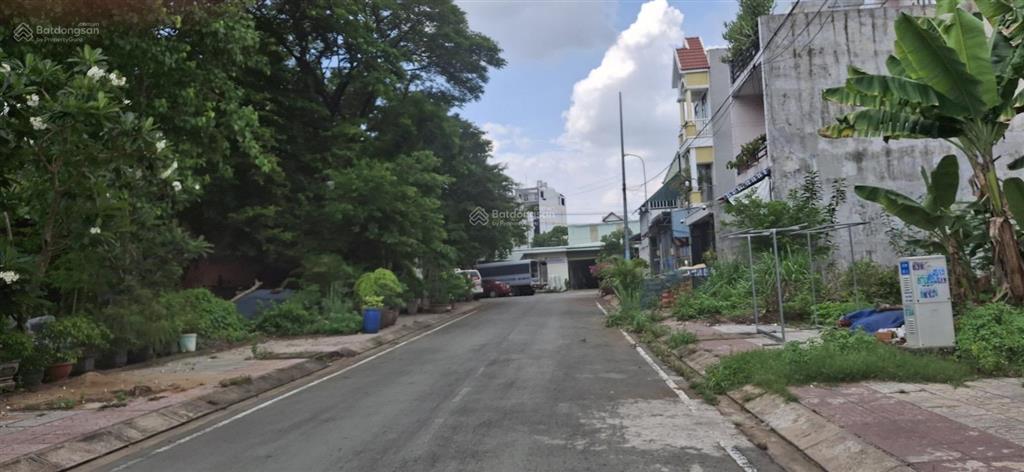 Hơn 6 tỷ  đất mặt tiền  113m2  ngang 5m. đường số 249 hoàng hữu nam