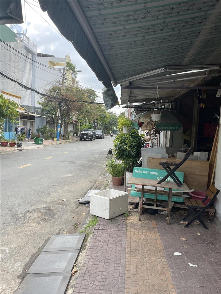 Phường phước bình cũ  với 3.35 tỷ, rất khó tìm được căn nào 42m2 mà có sẵn kết cấu + 2pn