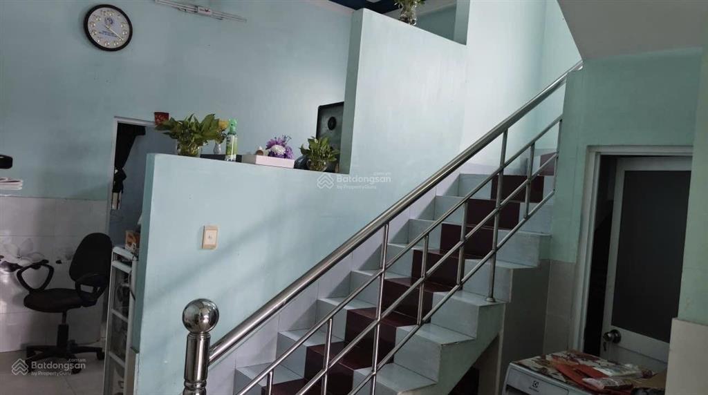 Mặt tiền đường 102  cách man thiện chỉ 50m  ngang 6m hiếm  165,7m²  giá tốt khu vực