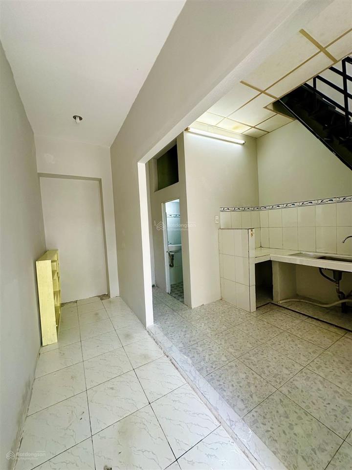 Nhà mt linh chiểu, mà giá chưa tới 4 tỷ mà có sẵn nhà, chỉ việc ở & kinh doanh.